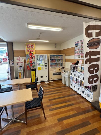 自販機ガチャ佐世保イオン白岳店