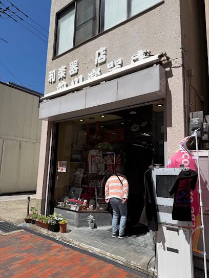 前川楽器店