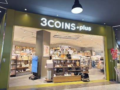 3COINS+plus させぼ五番街店