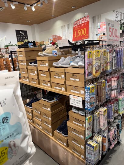zakka eQ えきマチ1丁目佐世保店