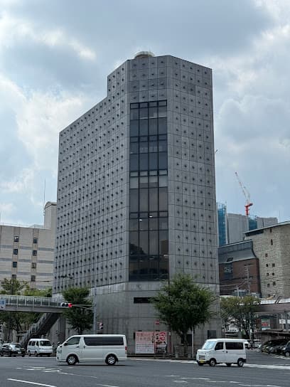 佐世保市博物館島瀬美術センター